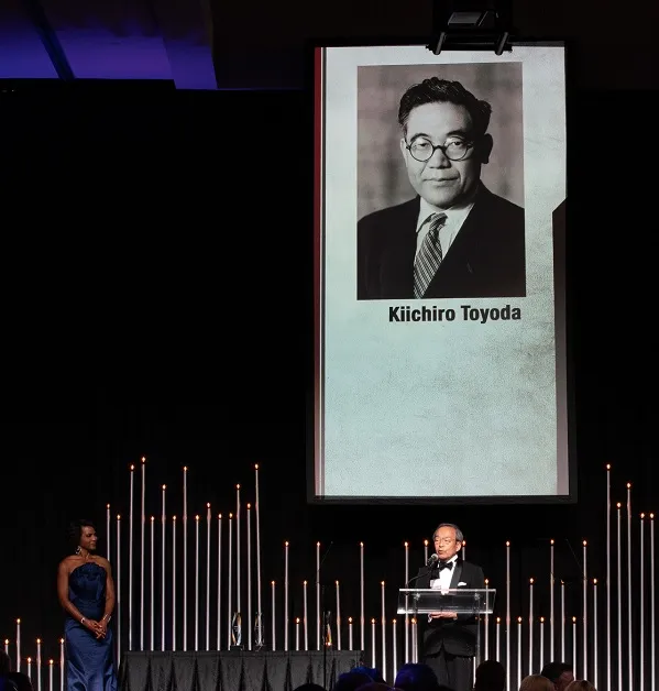 Kiichiro Toyoda Aufnahmezeremonie in die Automotive Hall of Fame 1994