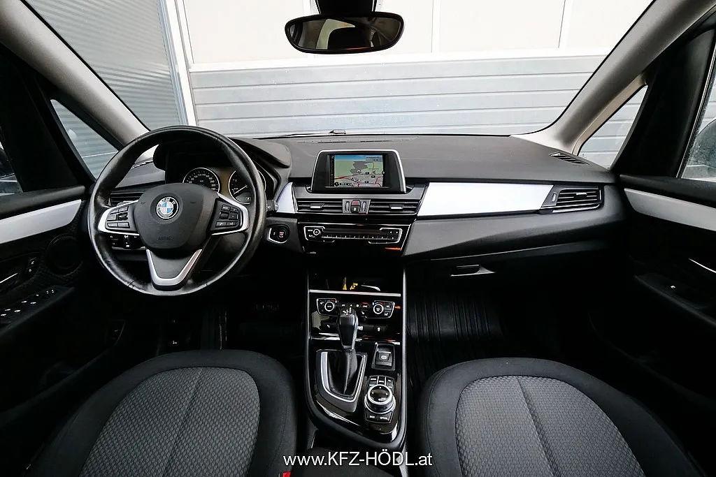 BMW 218d xDrive Active Tourer Advantage Aut. Image 9