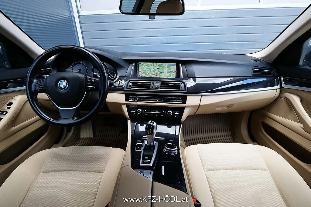 BMW 520d Touring Österreich-Paket Aut. Image 9