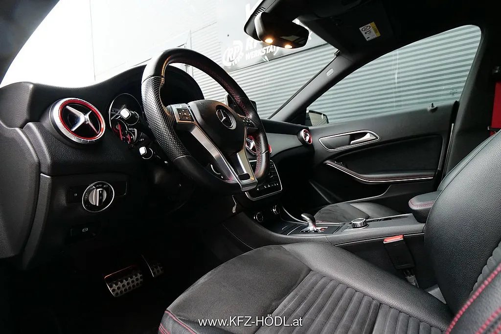 Mercedes-Benz CLA 45 AMG 4MATIC Aut. Image 10