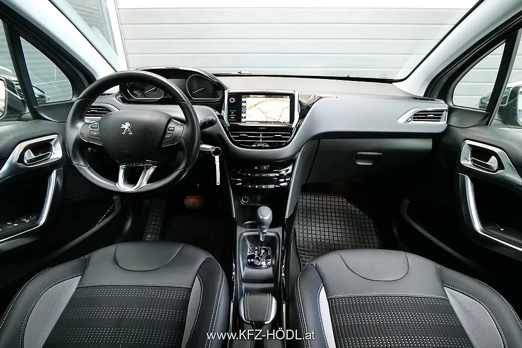 Peugeot 2008 1,2 PureTech 110 S&S Aut. Allure Image 9