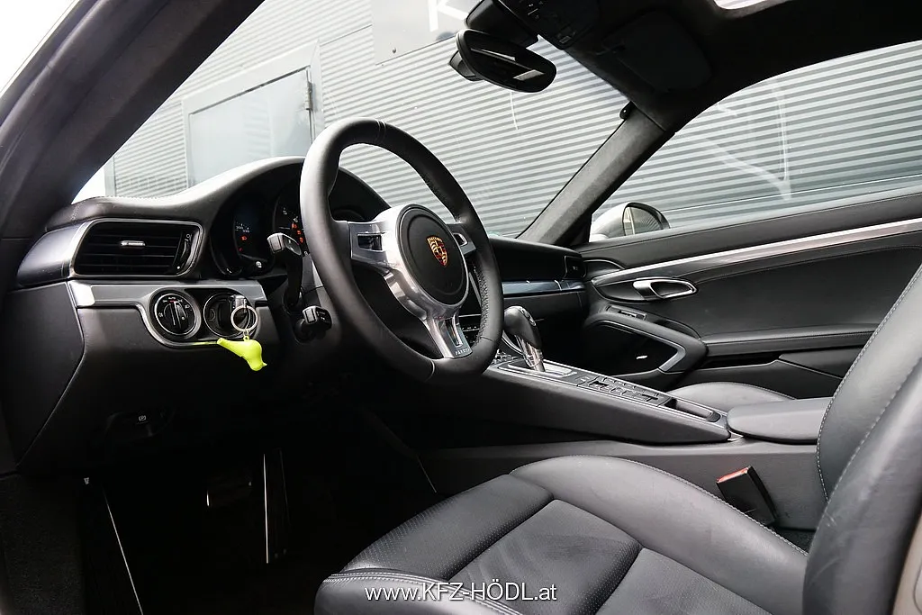 Porsche 911 Carrera S Coupé DSG Image 9
