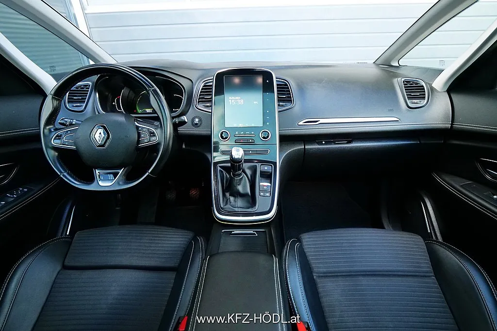 Renault Grand Scénic Energy dCi 130 Bose Image 9