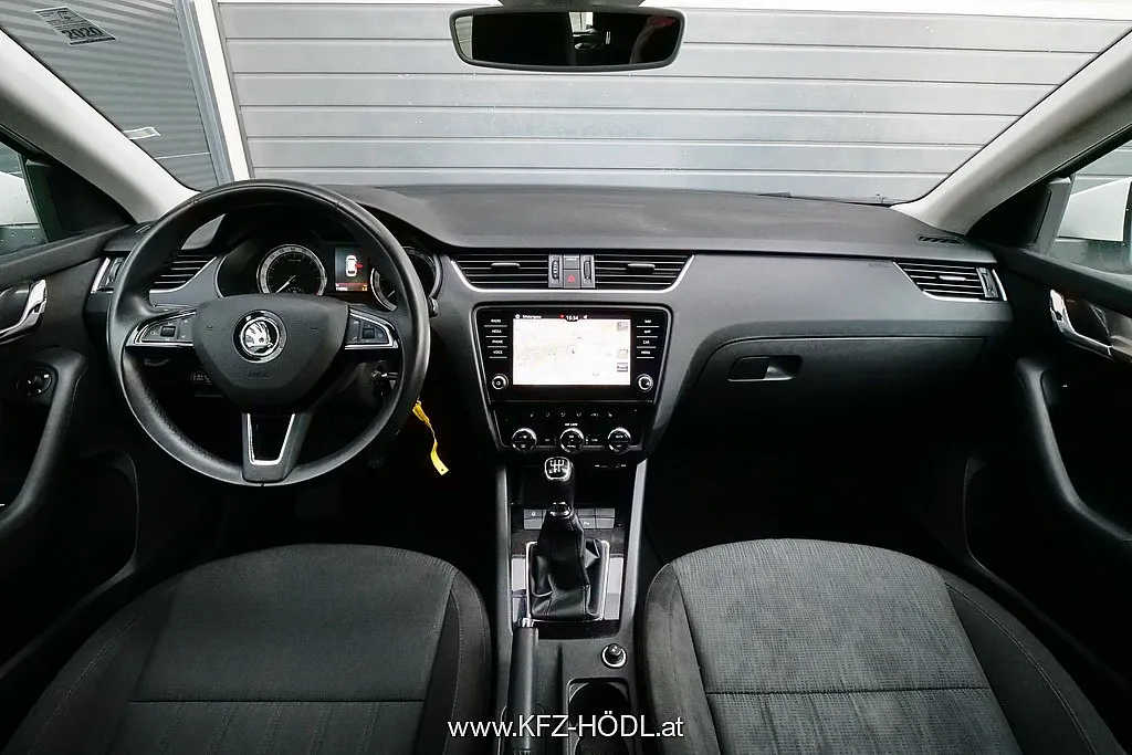 Skoda Octavia Combi 1,6 TDI Style Image 9
