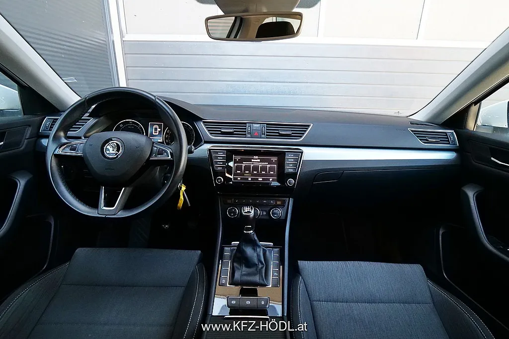 Skoda Superb Kombi 1,6 TDI Ambition Image 9