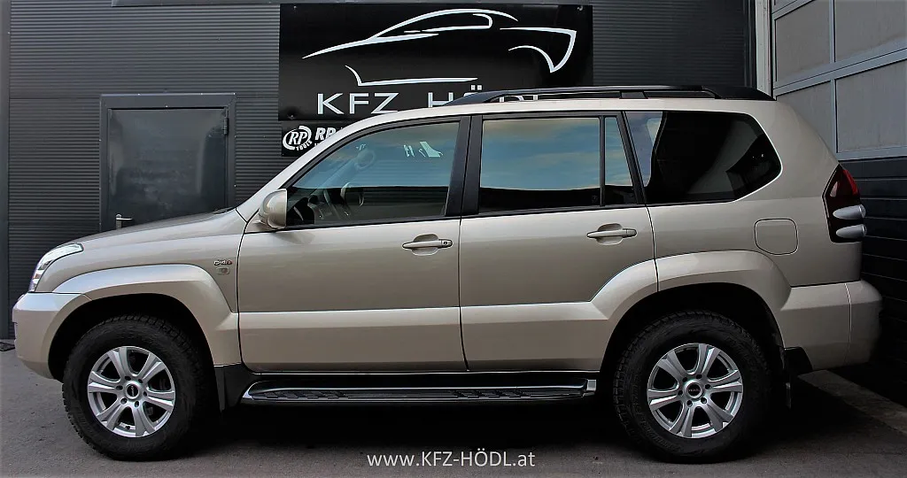 Toyota Landcruiser 300 3,0 D-4D 175 VX Aut. Image 6
