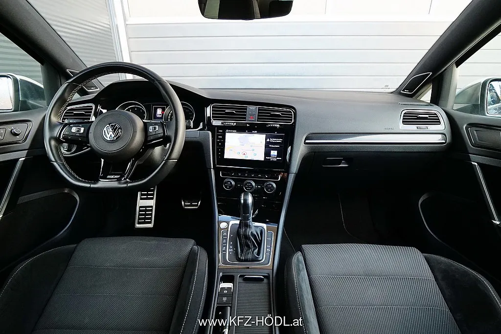 Volkswagen Golf R 4Motion 2,0 TSI DSG Image 9