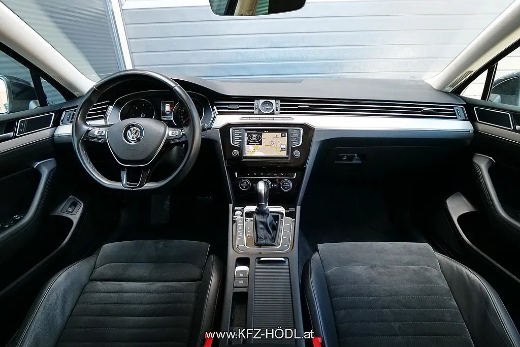 Volkswagen Passat Variant SCR Highline 2,0 TDI 4Motion DSG Image 9