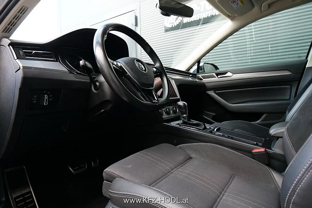 Volkswagen Passat Alltrack BMT 2,0 TDI SCR 4Motion DSG Image 10