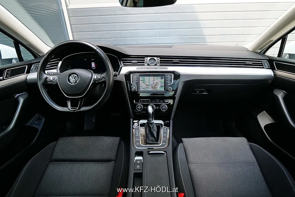 Volkswagen Passat Variant Comfortline 2,0 TDI DSG*R-line* Image 9