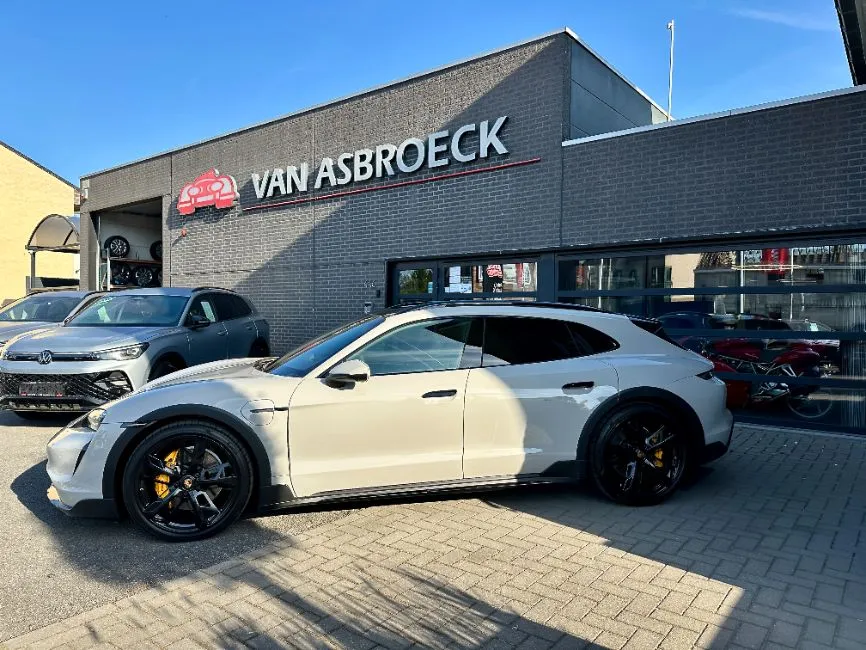 Porsche Taycan 4 Cross Turismo FULL OPTION !! Image 2