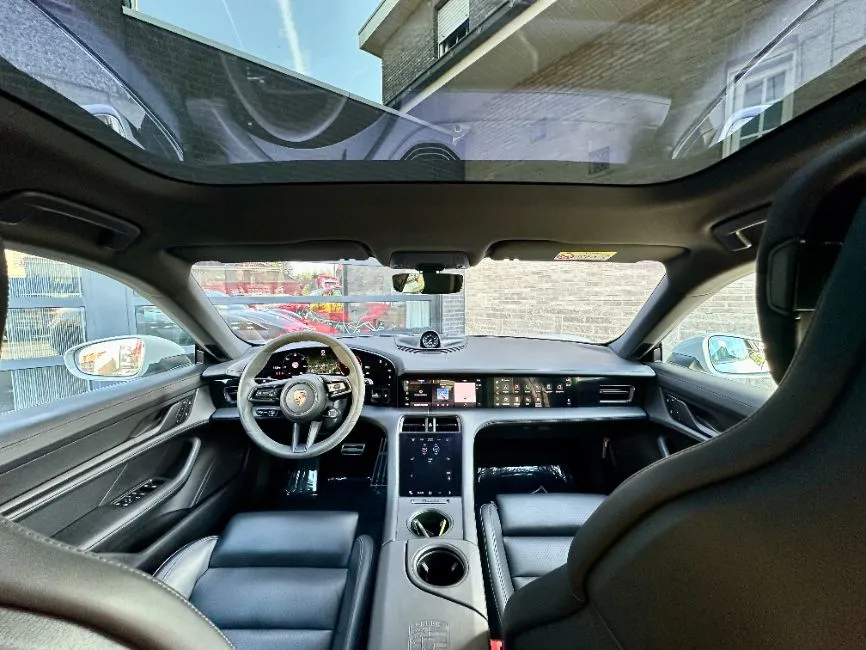 Porsche Taycan 4 Cross Turismo FULL OPTION !! Image 8