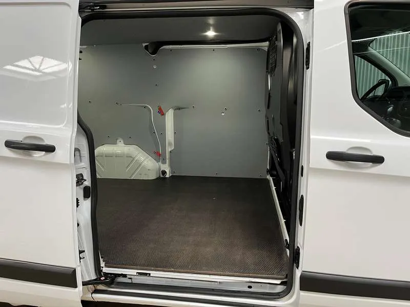 Ford Transit Custom 2.0 TDCi L1H1 Trend Automaat *€ 16000 NETTO* Image 12