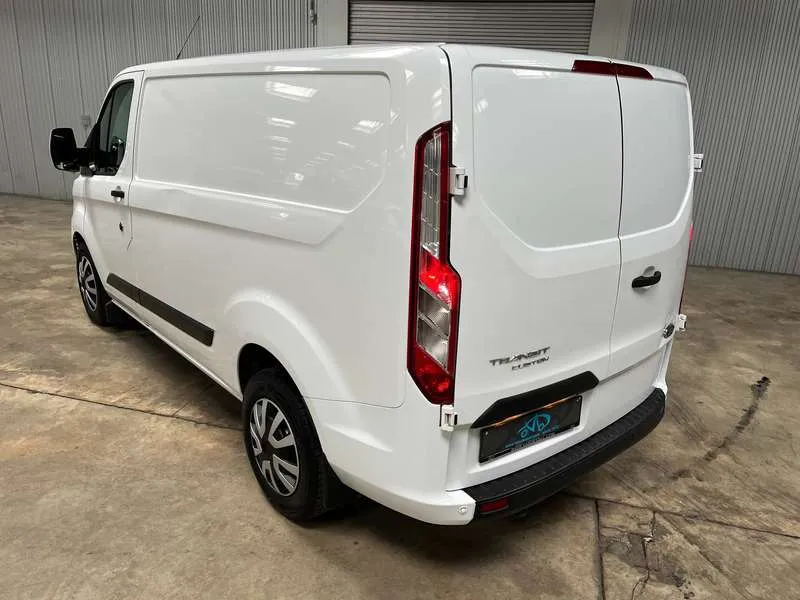 Ford Transit Custom 2.0 TDCi L1H1 Trend Automaat *€ 16000 NETTO* Image 3