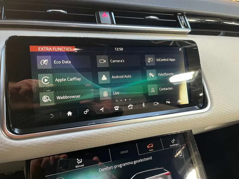 Land Rover Range Rover Velar P380 3.0 V6 Supercharged R-Dynamic (EU6b) Image 11