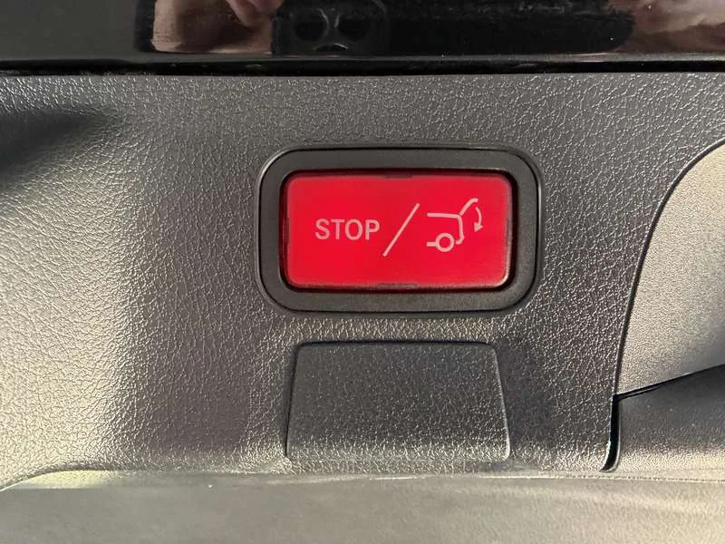 Mercedes-Benz CLA 250 CLA 250 e PHEV Business Line Pano Camera Image 12