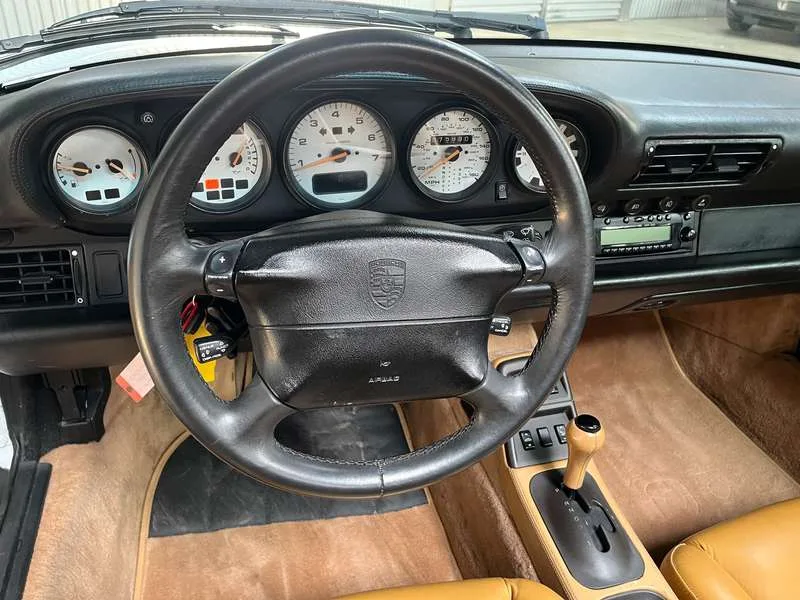 Porsche 993 3.6i Carrera Tiptronic Image 8