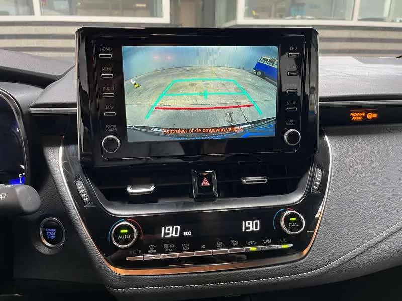 Toyota Corolla SW 1.2 Turbo Navi LED ACC Camera Carplay Image 10