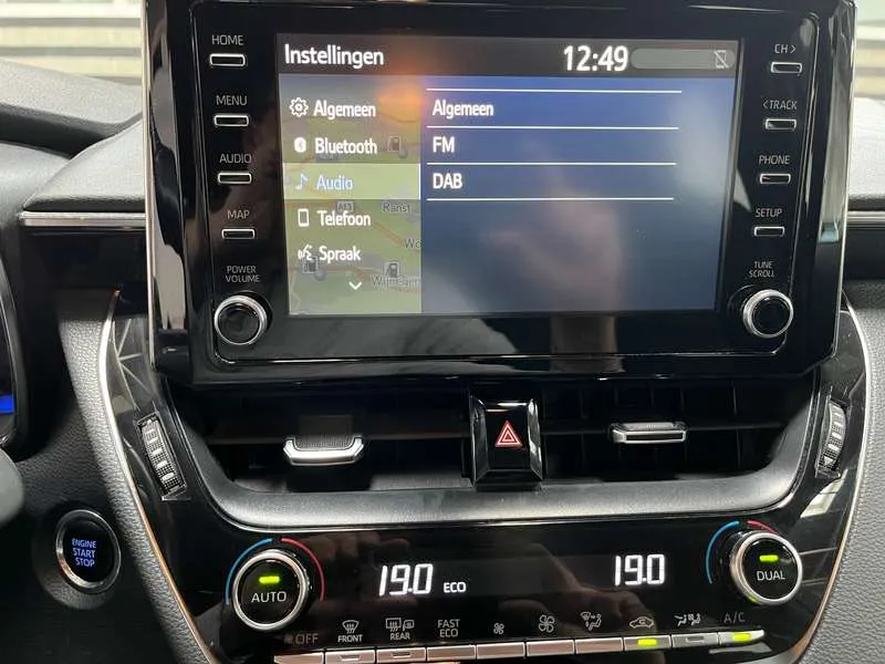 Toyota Corolla SW 1.2 Turbo Navi LED ACC Camera Carplay Image 11