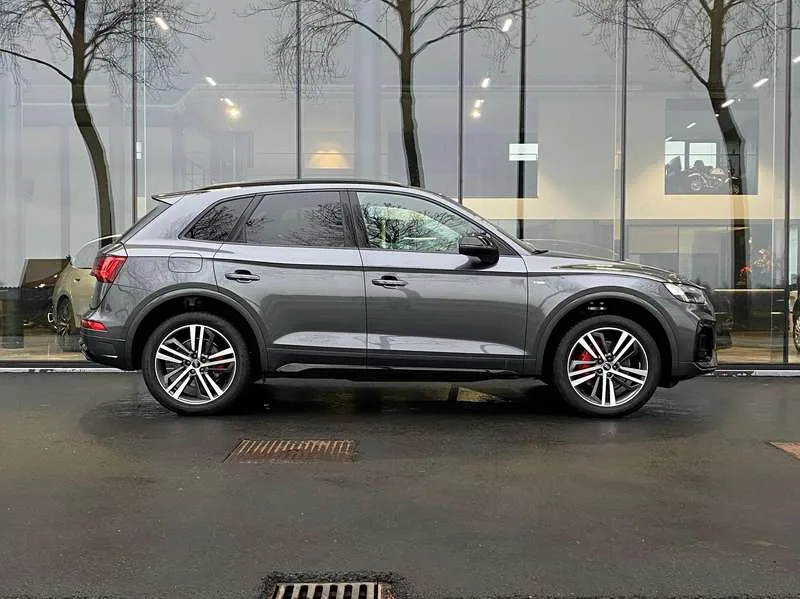 Audi Q5 S-Line+,Matrix lichten,LED Black Optic,20'velgen Image 1