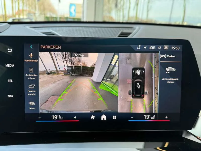 BMW iX1 Leder,Open dak,Camera,360°cam,Key less,Head-Up Image 6