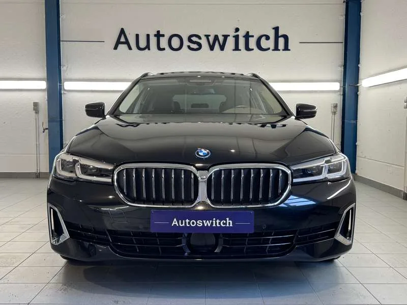 BMW 530 e Touring - Luxury/Pano/DrivAssProf/HiFi/Stuurverw Image 2