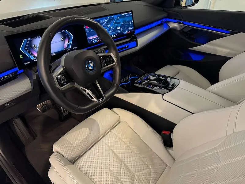 BMW i5 eDrive40 Touring - M Sport/HeadUp/Trekh/DrivAss+/ Image 8