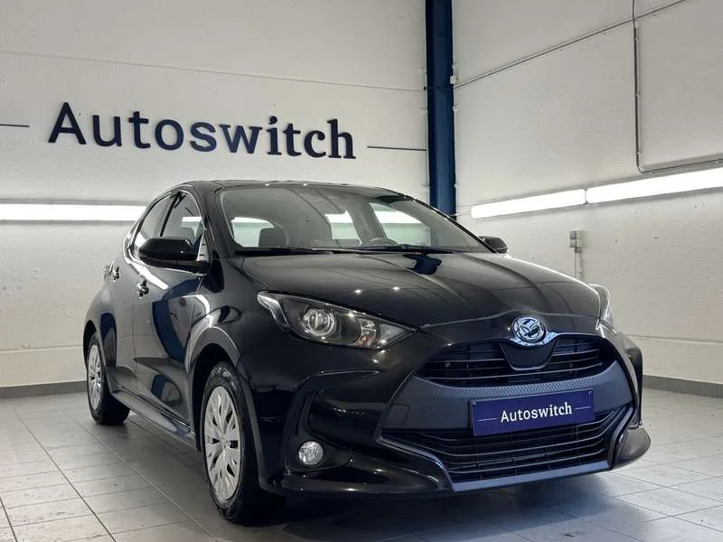 Toyota Yaris 1.5 Hybrid Automaat - VerwZetels+stuur/ActCruise/ Image 1