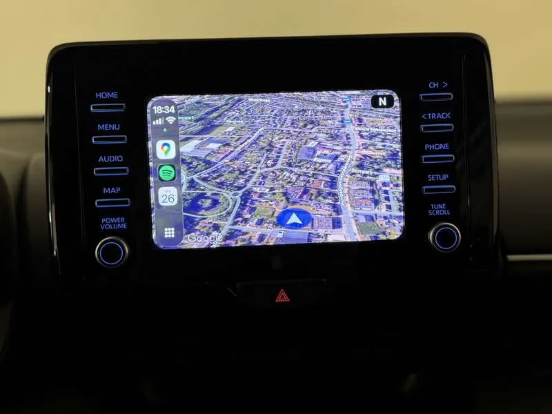 Toyota Yaris 1.5 Hybrid Automaat - VerwZetels+stuur/ActCruise/ Image 11