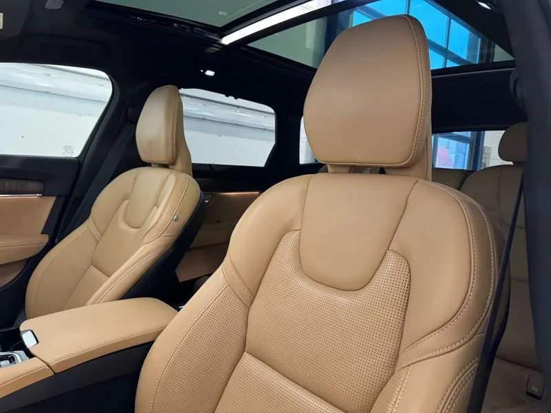 Volvo V90 T8 AWD Recharge - Ultimate Dark/Pano/H&K/Trekhaak Image 13