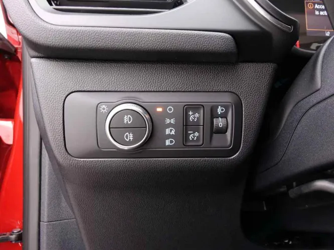 Ford Kuga 1.5i Ecoboost 150 Titanium + Driver Assistance Image 9