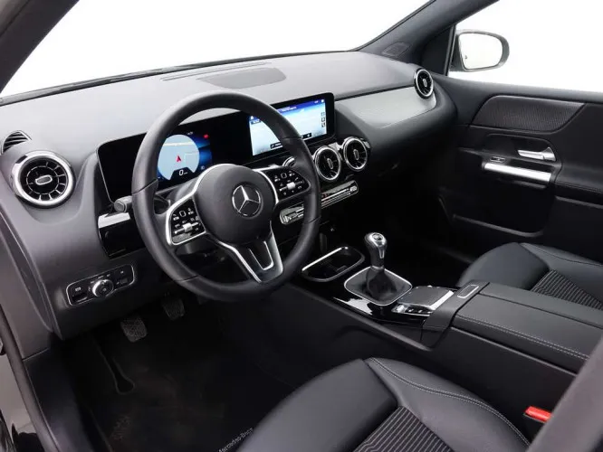Mercedes-Benz B-Klasse B180d Progressive Line + GPS Wide Scrn + Led Lights + Camera Image 9