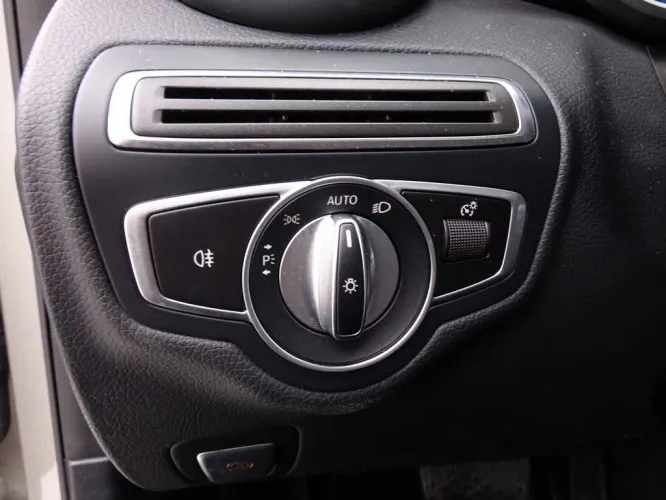 Mercedes-Benz C-Klasse C200d 9G-DCT AMG Line + Widescrn GPS + LED Lights Image 9