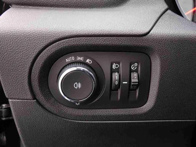 Opel Grandland X 1.5 TD 130 AT Elegance + GPS + LED Lights + ALU18 Image 9