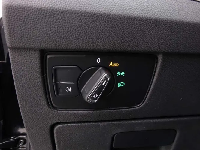 Volkswagen Arteon 2.0 TDi 150 DSG + GPS + Winter Pack + ALU18 Almere + LED Lights Image 9