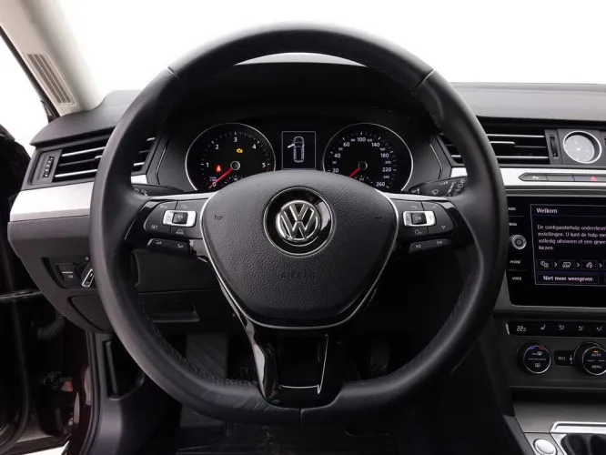 Volkswagen Passat Variant 1.6 TDi 120 Trendline Plus + GPS + ALU + Privacy Glass Image 10