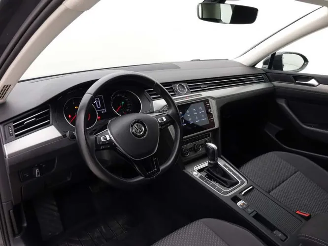 Volkswagen Passat Variant 2.0 TDi 150 DSG Trendline Plus + GPS + ALU18 Image 8