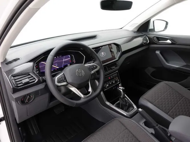 Volkswagen T-Cross 1.5 TSi 150 DSG Sport + GPS + LED Lights + Winter pack Image 8