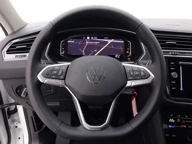 Volkswagen Tiguan 1.5 TSi 150 Life + GPS + Virtual Pro + Winter + LED + Nizza18 Image 10