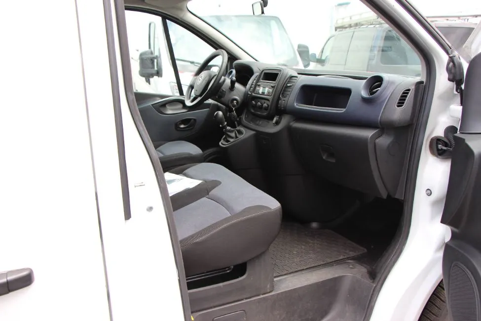 Opel Vivaro 1.6 Cdti Airco EU6 Warranty Image 11