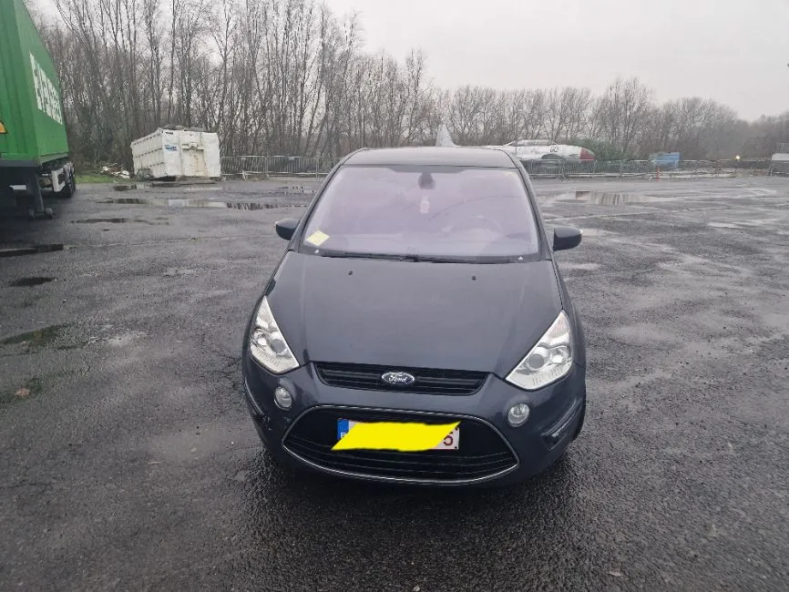 Ford S-Max  Image 3