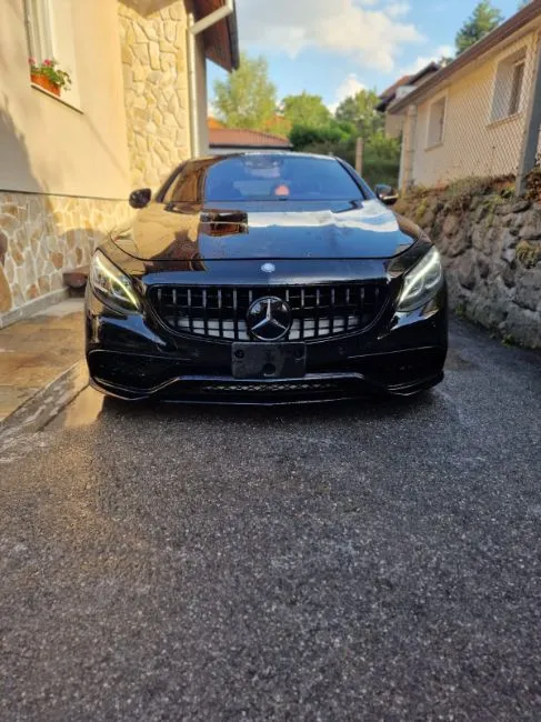 Mercedes-Benz S 63 AMG Coupe Image 1