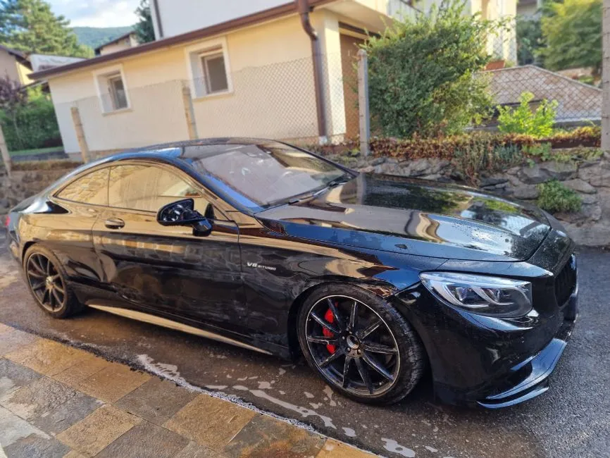 Mercedes-Benz S 63 AMG Coupe Image 4