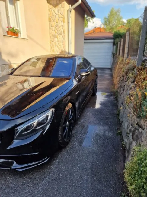 Mercedes-Benz S 63 AMG Coupe Image 5