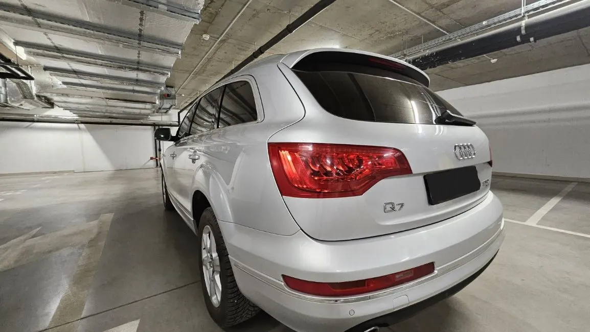 Audi Q7  Image 4