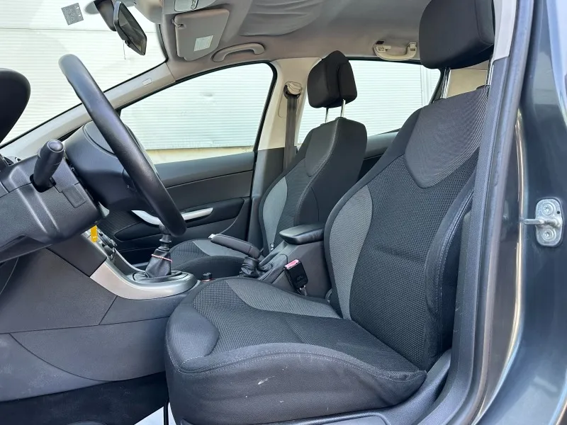 Peugeot 308 1.6HDI от България Image 9