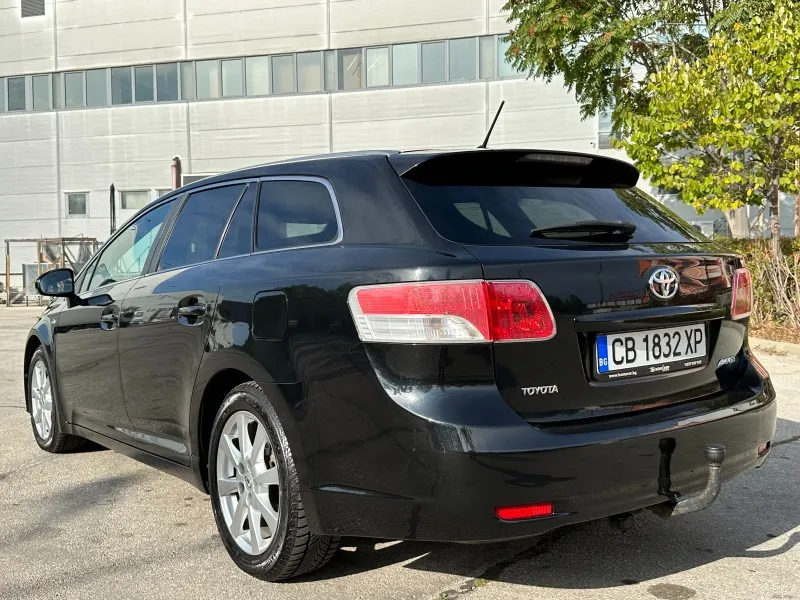 Toyota Avensis 2.2D Image 3