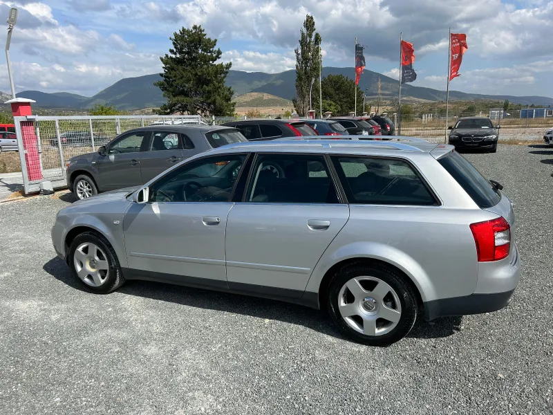 Audi A4 (KATO НОВА) Image 9