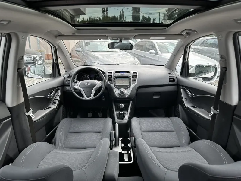 Hyundai Ix20 1.6i 125HP NAVI PANORAMA E5B Image 9