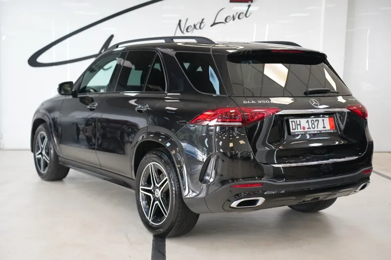 Mercedes-Benz GLE 350 d 4Matic AMG Line Night Package Image 7